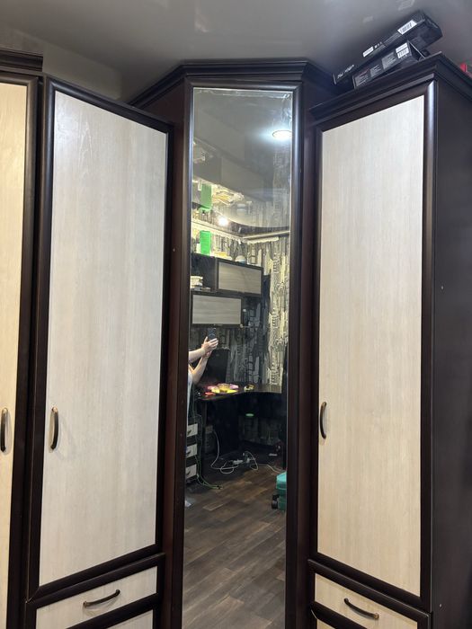 Продам шифонер угловой