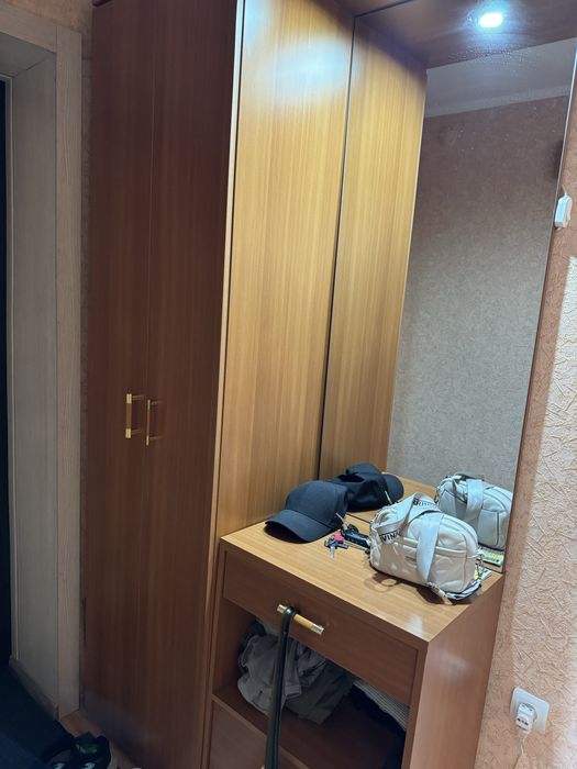 Продам прихожая хорошем состояние