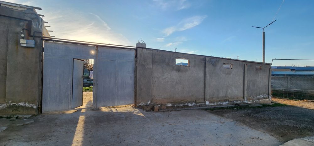 Кибрай тумани 15км Уч Кахрамон Гаи дан 10сотих  Углавой фасад 35м