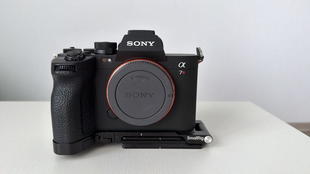 Sony A7r5 продам