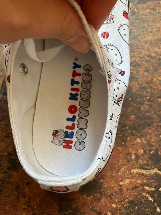 Converse Hello Kitty