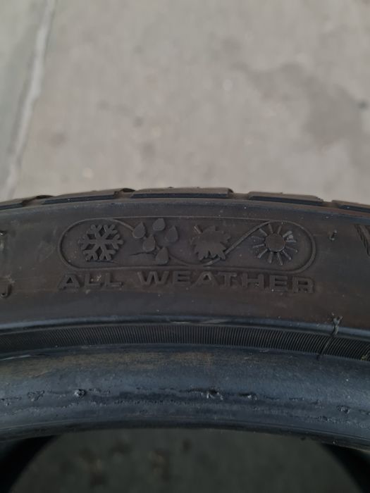 Всесезонни гуми 2 броя SYRON AllWeather 225 35 R19 дот 4123