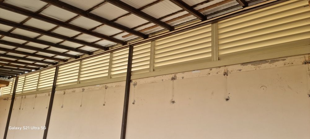 Жалюзи забор. Настенный Забор жалюзи