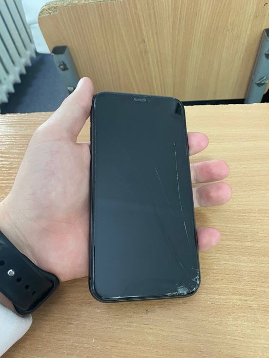 iphone 11 128гб в хорошем состоянии