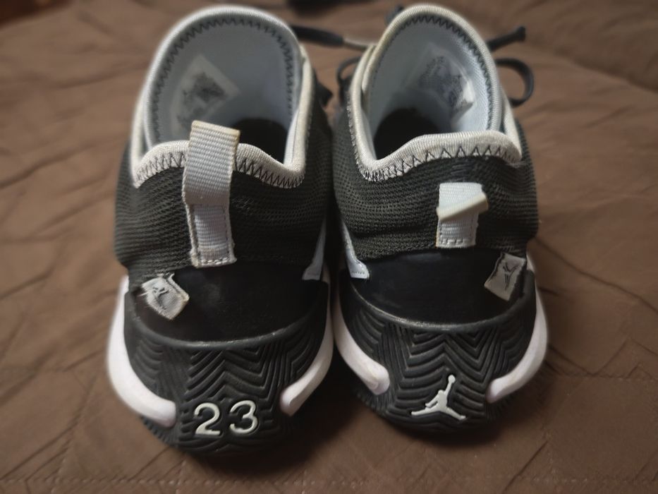 Vând Nike Air Jordan Stay Loyal 2 mărimea 38
