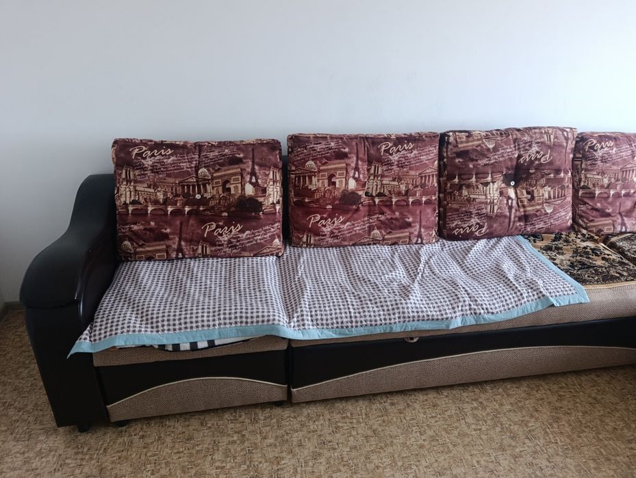 Продам диван угловой