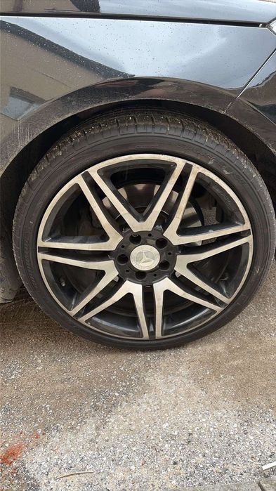 Оригинални АMG sport plus 19 Night edition
ET 44 8.5Jx19'H2