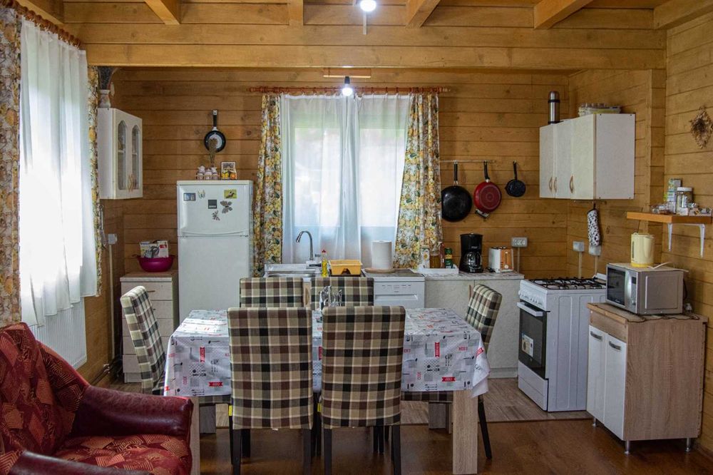 Cabana de inchiriat la munte/ voucher de vacanta/ciubar