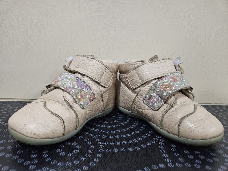 Ghete de piele, imblanite pentru fetite, marimea 23