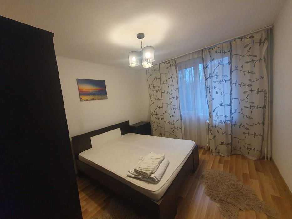 Închiriere apartament 3 camere Titan