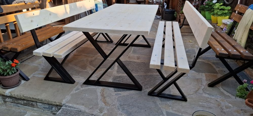 Комплект маса с две пейки