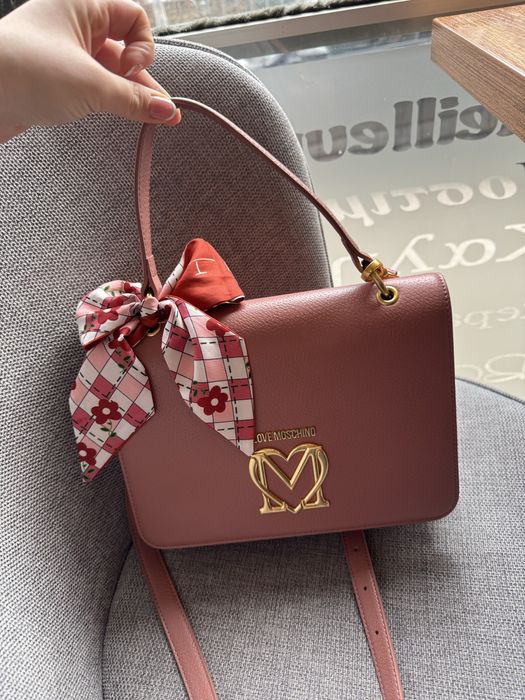 Розова дамска чанта Love Moschino