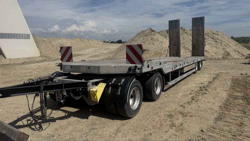 Trailer  40 t   Cu 4 axe