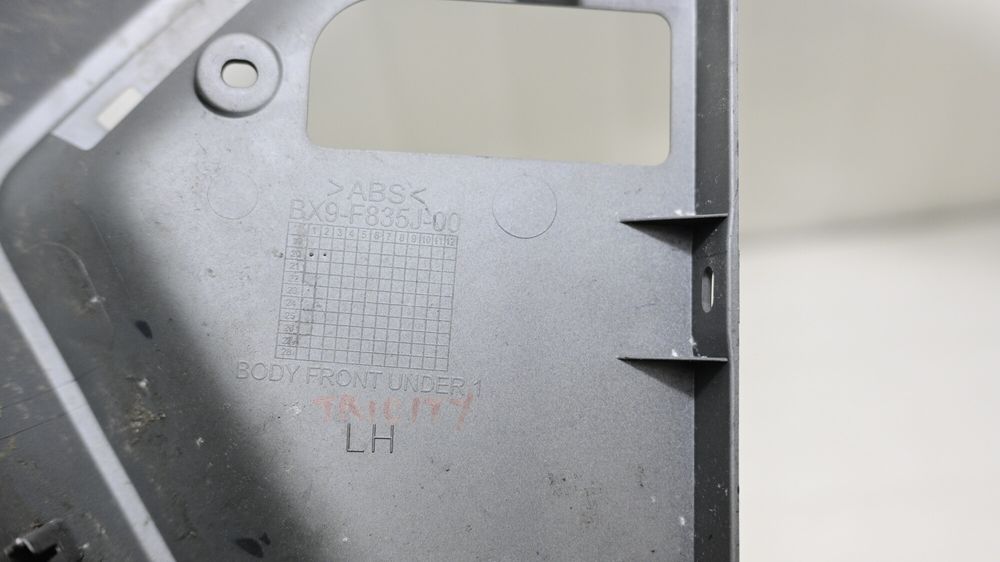 Carena Fata Stanga Yamaha Tricity 300 2020 - 2022