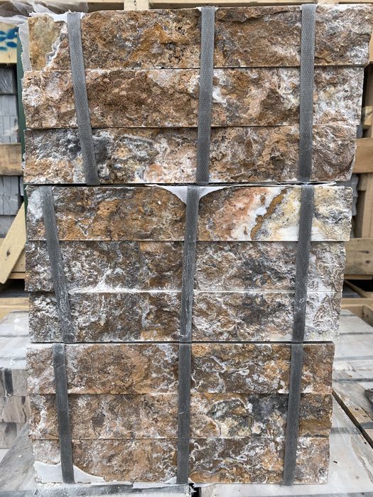 Marmura/ Travertin ghilotinat Negru Gri Cream Maro