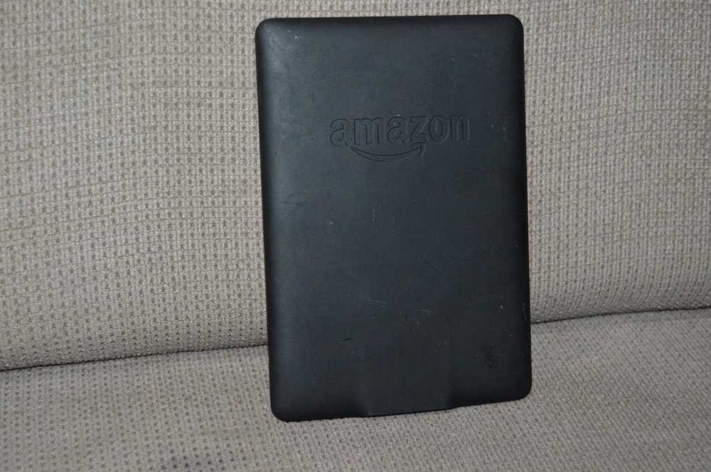 E-book reader Kindle Paperwhite 1 model EY21 – Iluminat, Wi-Fi, Touchscreen, Stare Foarte Bună