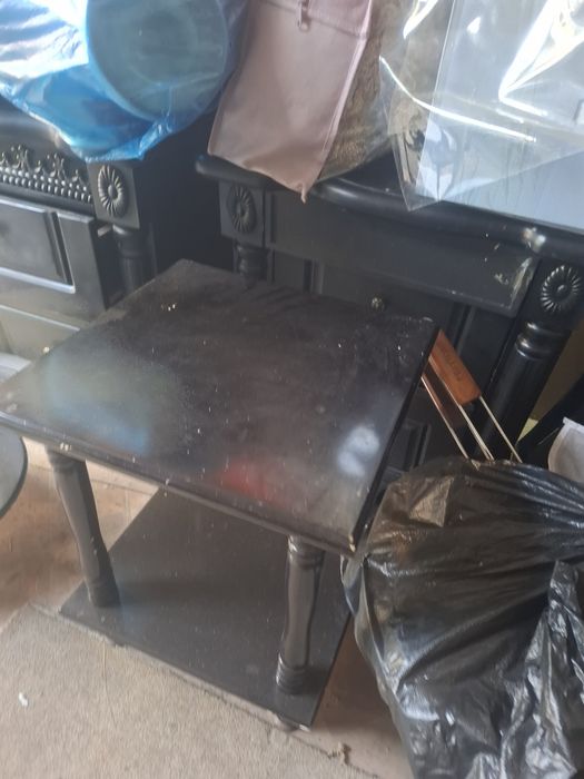 Продам тумбу и  подставку.