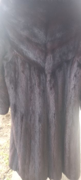 Haină vizon neagră cu reflexe  maro lunga 110cm