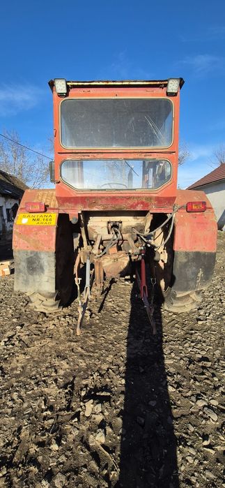 Vând UTB 650.Tractor românesc -65 cai putere.