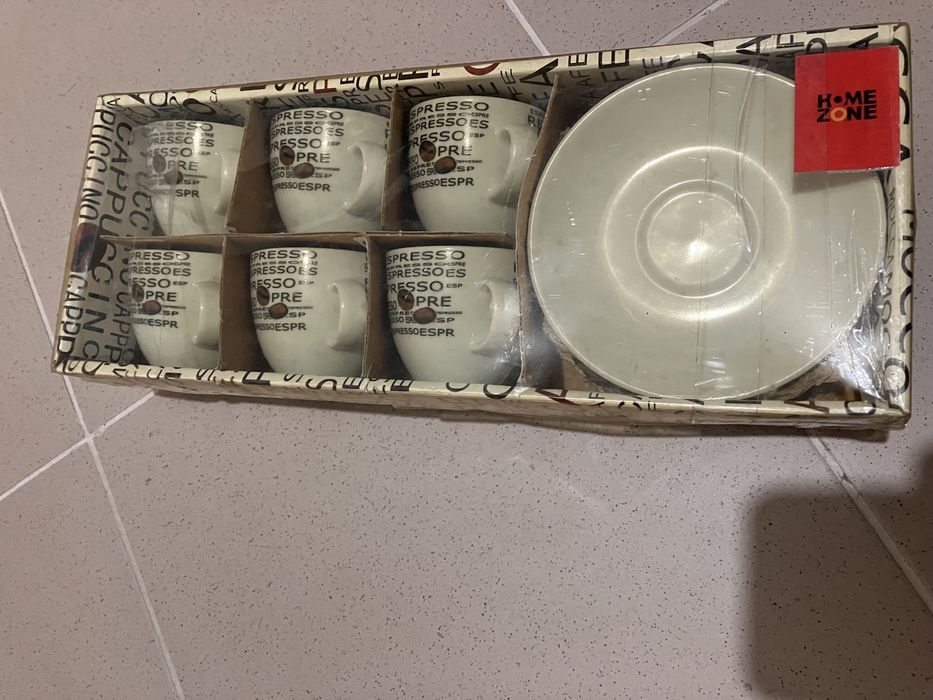 Set cafea 6 cesti+ 6 farfurii