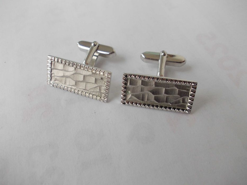 Butoni vechi din argint