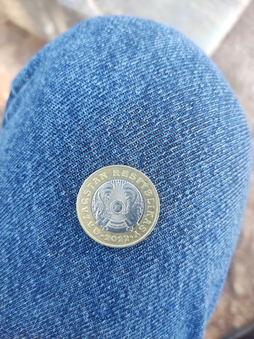 Продам Монета 100тенге