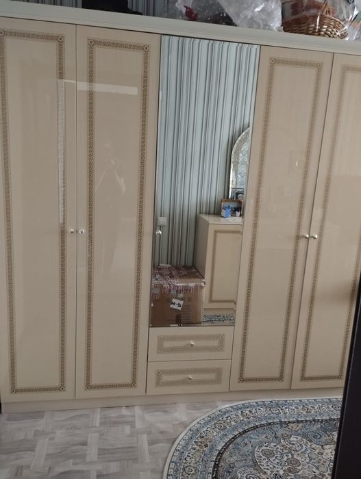 Спальный гарнитур