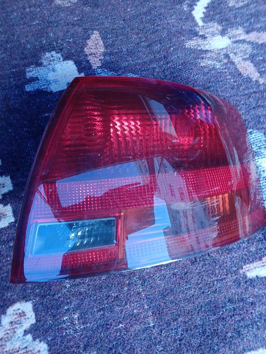 Haion audi a4 b7 culoare LX7Z,triplă spate dreapta, arc spate nou