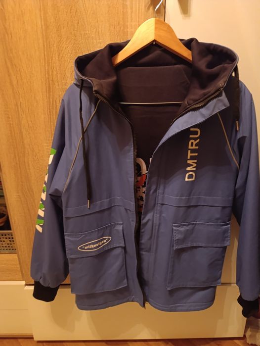 Продаётся подростковая куртка для мальчика.