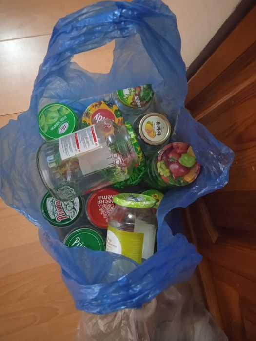 Отдам стеклчнные банки
