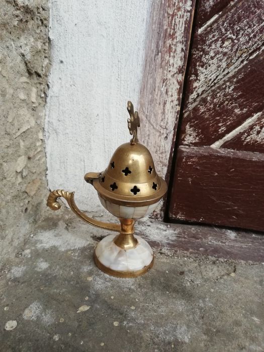 Старо кандило, Разглобяемо, бронзово кандило с кръст , кадило, тамянни