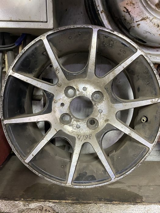 На 13 4/98  ВАЗ. 1 шт