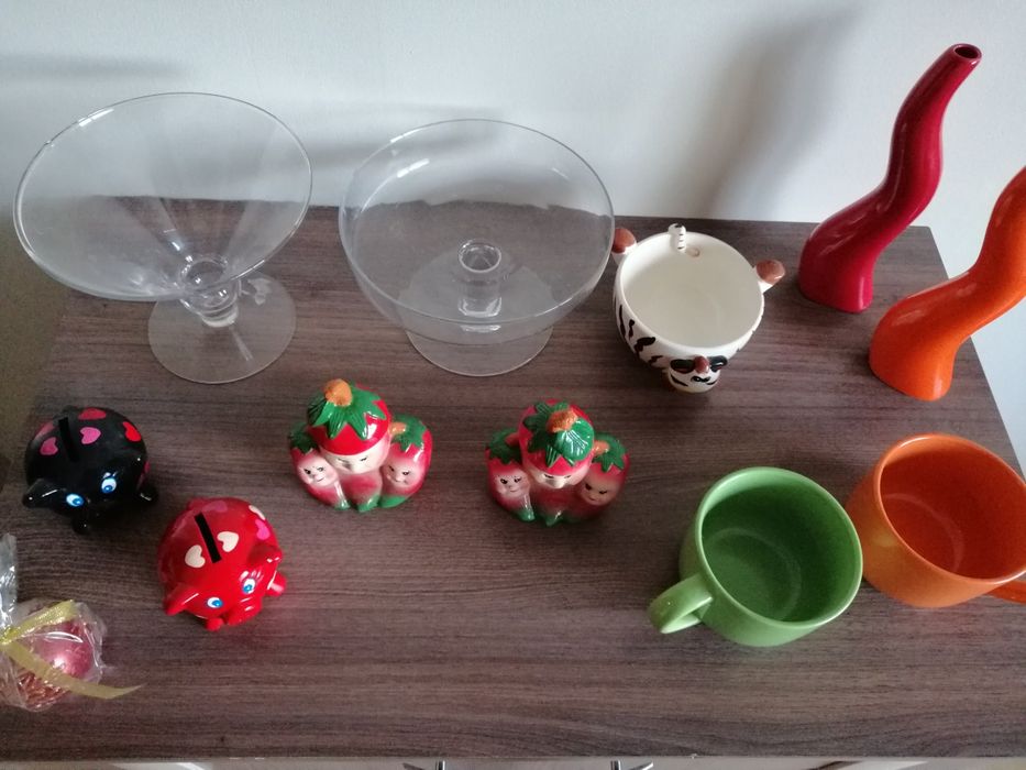 Свещници, вази, фруктиери, касички, чаши и други