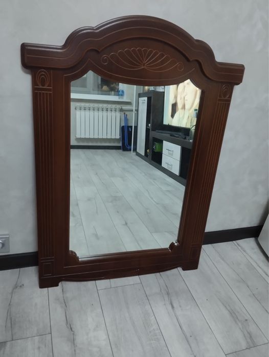 Зеркало на стену