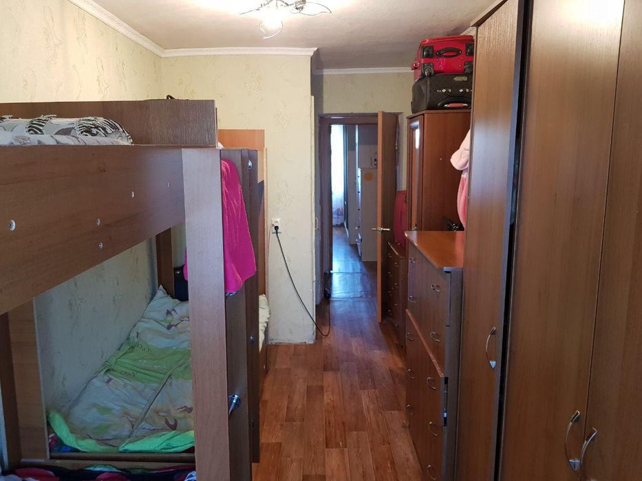 На подселение парней