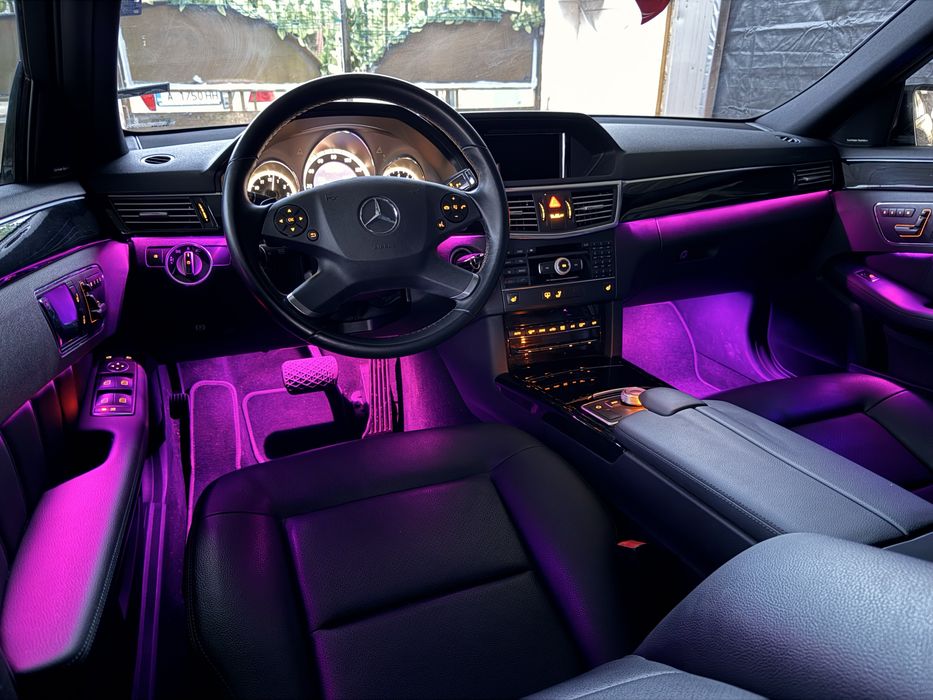 Mercedes амбиентно осветление, Светещи въздуховоди и 3D Говорители