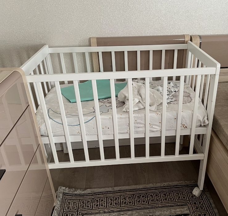 Продам детскую кроватку