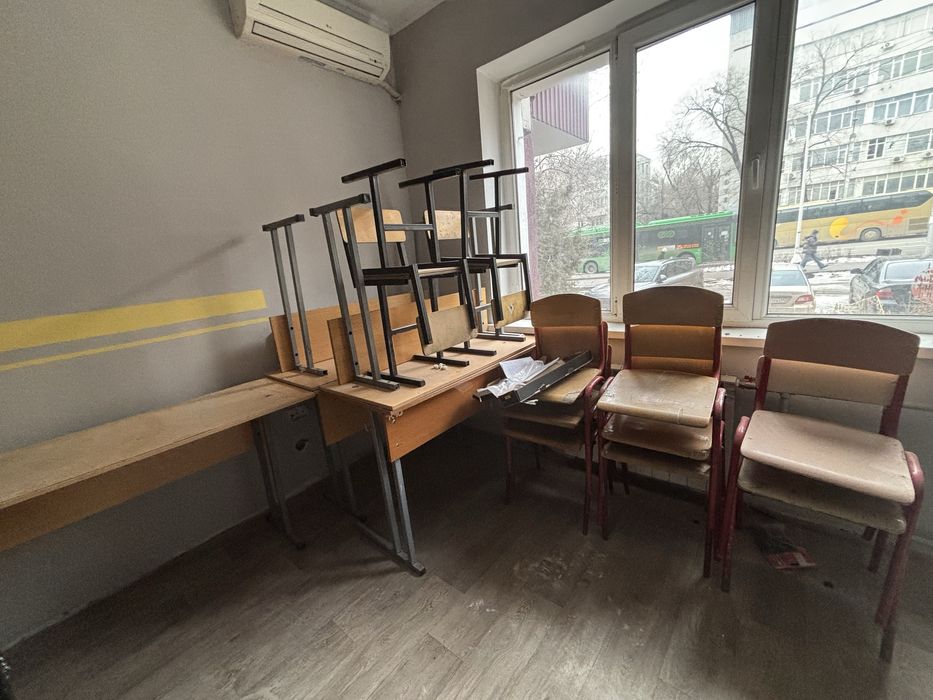 Парты и стулья для образовательных центров