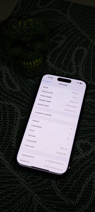 iPhone 15 – 256GB – baterie 100% – 6 cicluri – stare 9.7/10