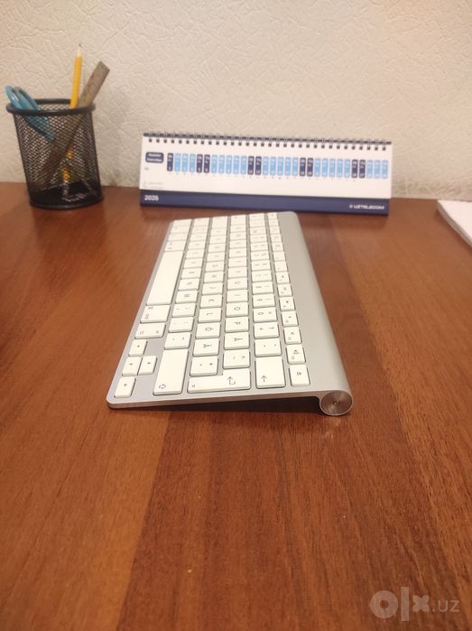 Apple Magic Keyboard 1