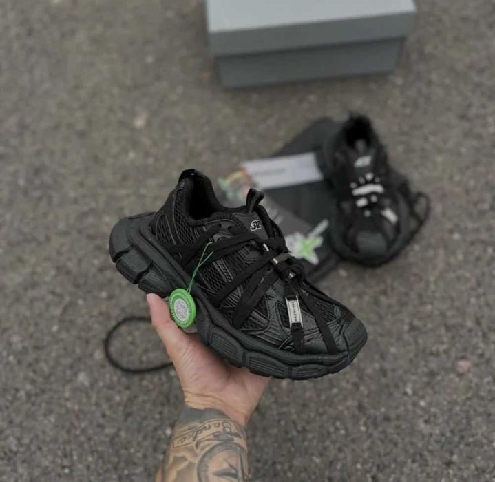 Balenciaga Runner