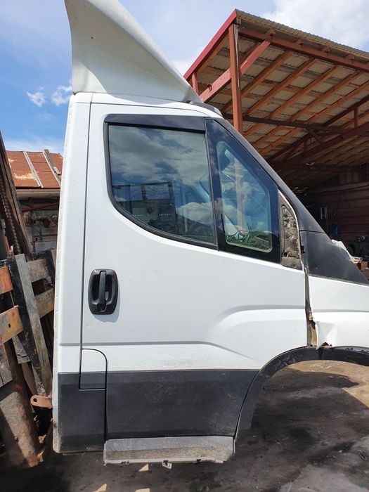 Cabina iveco daily 2017 paravant scaune usi aripi