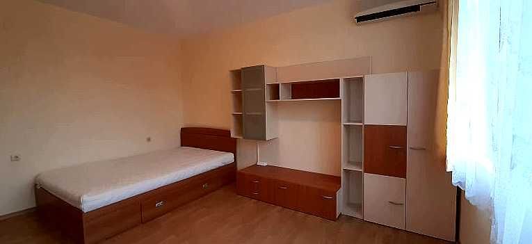 Дава се под наем Тристаен апартамент в Бургас, Възраждане - 100 кв.м за 280.5 € - Снимка #4