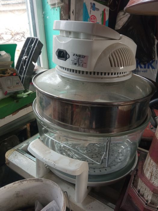 Халогенна фурна  .