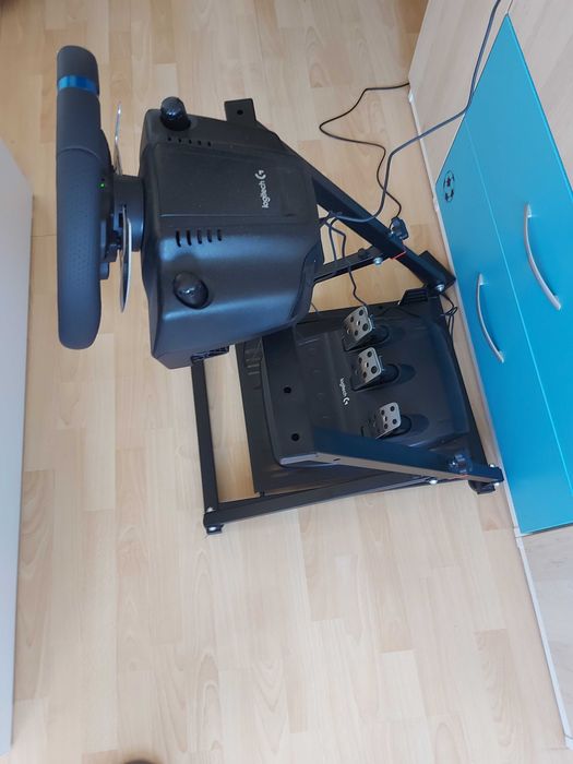 Геймърски волан със стойка 280€