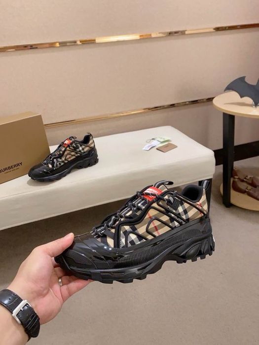 Burber*ry sneakers