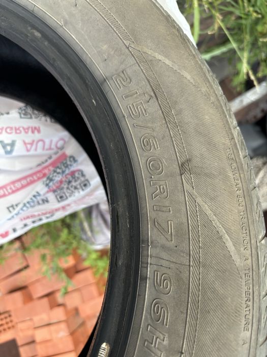 Продам резину 215/60/17