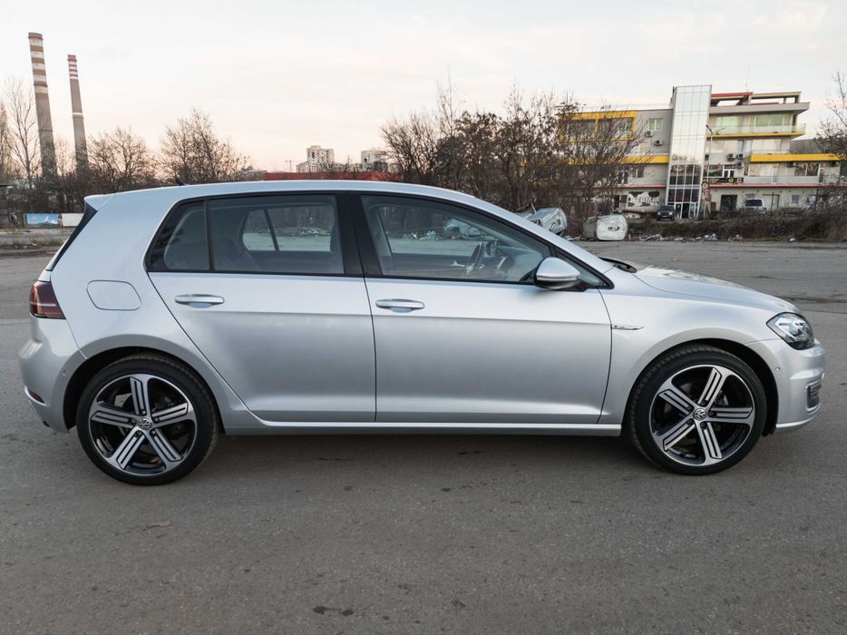 VW Cadiz 18" + ПОДАРЪК ГУМИ DUNLOP Sport Maxx RT 2 225/40/18