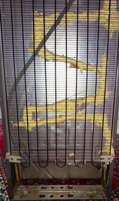 Продам холодильник на запчасть