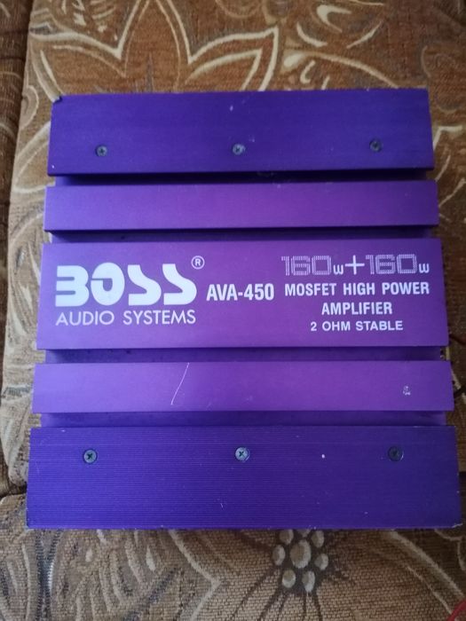 Усилвател с две стъпла Босс 320w